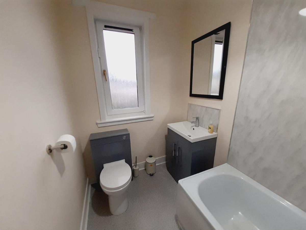Carvetii - Vincent House - Large 3 Bedroom Apartment With On-Site Parking Lochgelly Zewnętrze zdjęcie